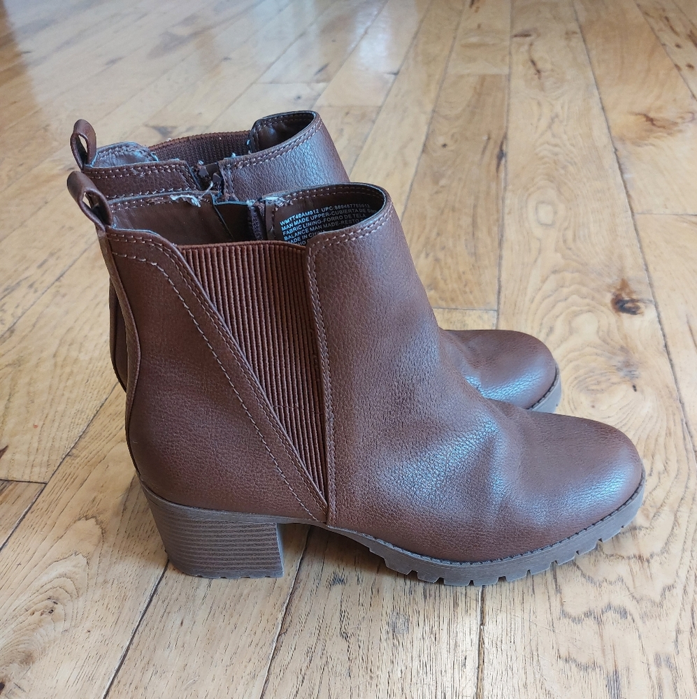 Brown ankle boots